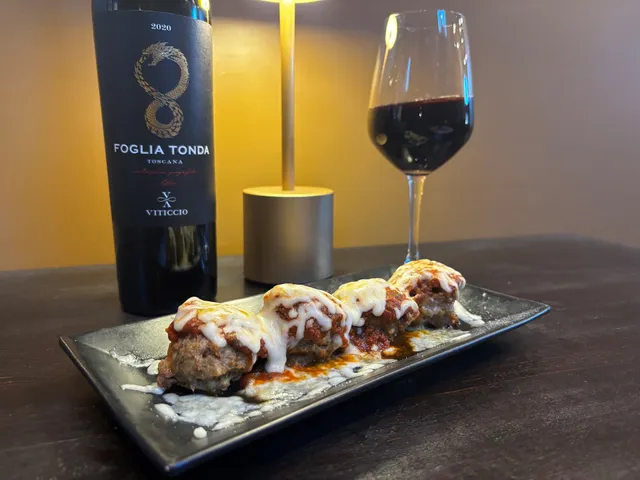 Ashleigh's Downtown Kitchen + Bar