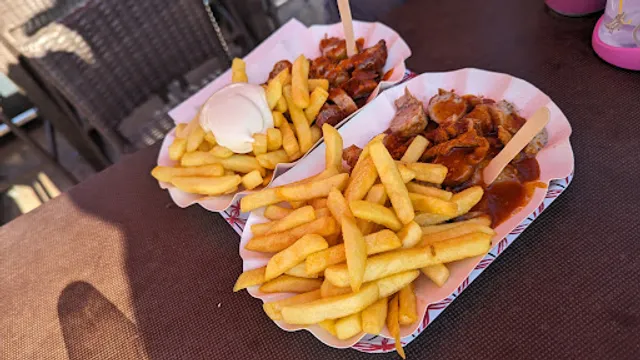 P und C - Pommes und Currywurst