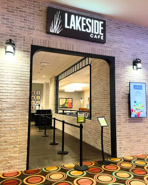 Lakeside Café