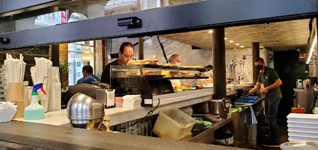 Cafetería Noche Y Día