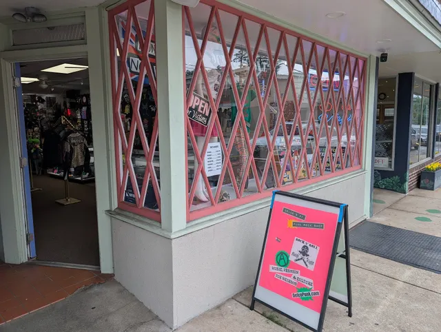 Rock N' Roll Knife Fight