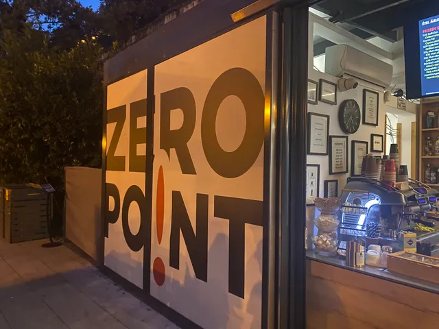 ZERO POINT bar & grill