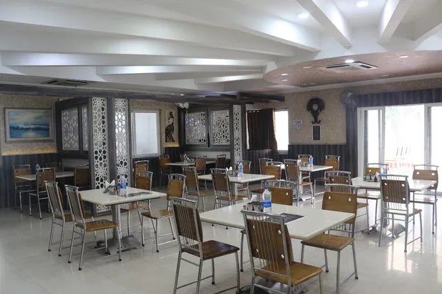 Paarampariyam Unavagam ( Veg )