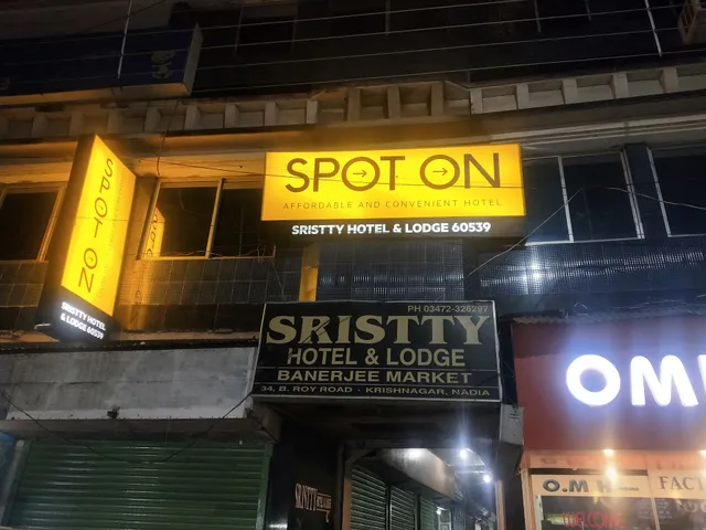 SPOT ON 60539 Sristty Hotel & Lodge
