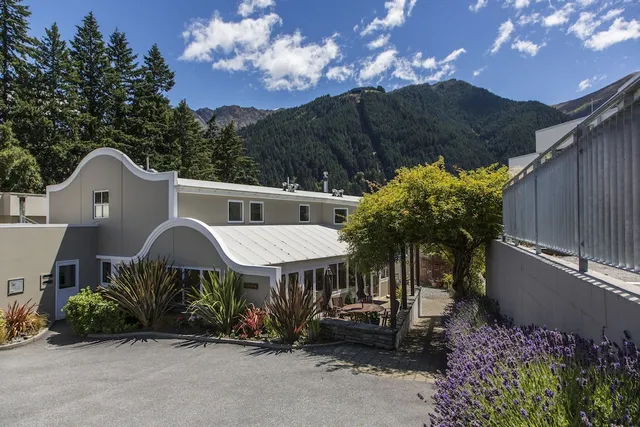 The Central Hotel Queenstown, A Naumi Chapter