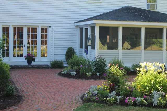 King Hill Inn & Kitchen