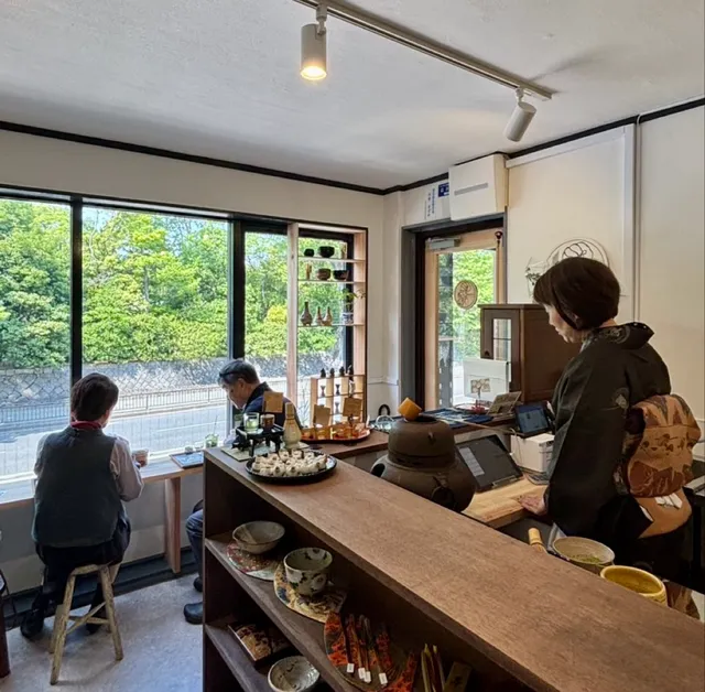 抹茶スタンド Matcha 1 1/2 イチトニブンノイチ ichi to nibun no ichi