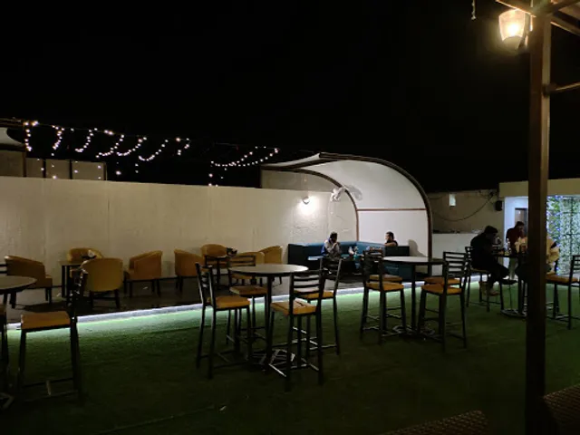 SKY LIT (ROOF TOP CAFE)