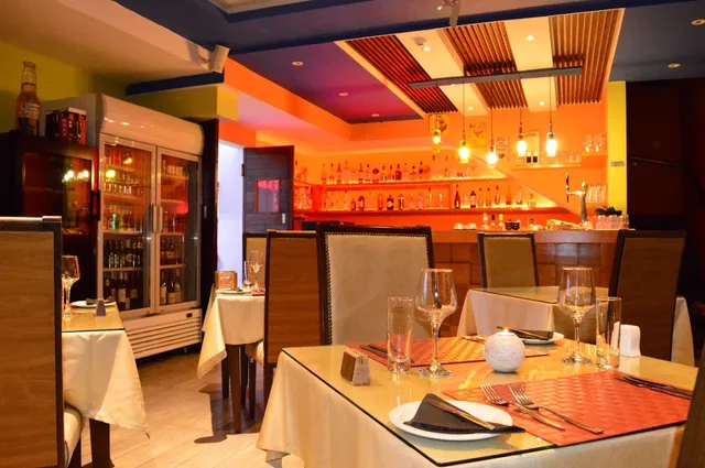 Farmhouse Restaurant & Lounge Bar