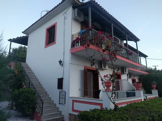 Tony Studio Apartments