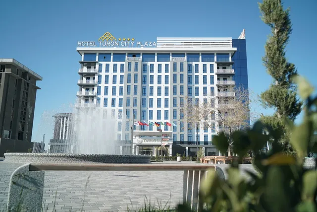TURON CITY PLAZA