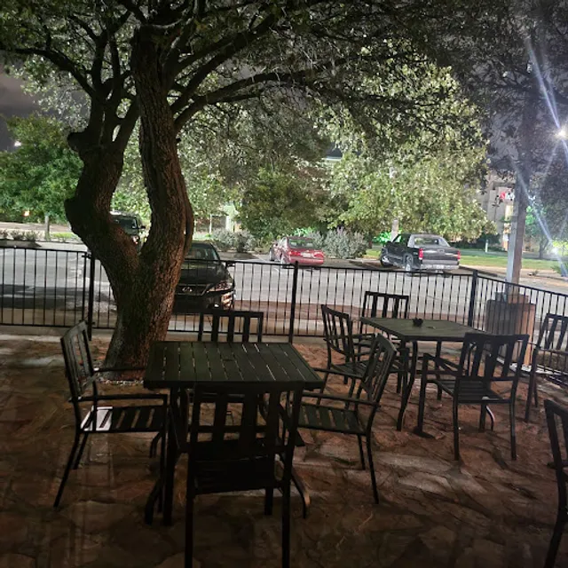 The Hollow Stone Oak