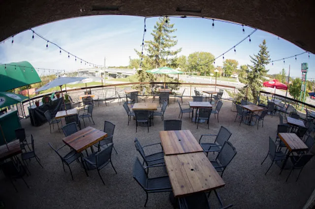 Gaffer's Restaurant & Lounge