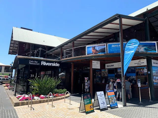 Riverside Cafe, Bar and Restaurant