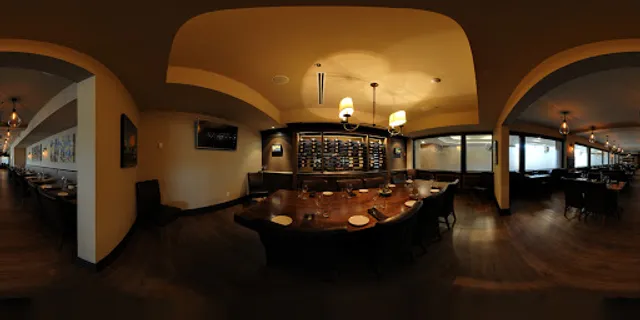 Gustav Chophouse and Bar