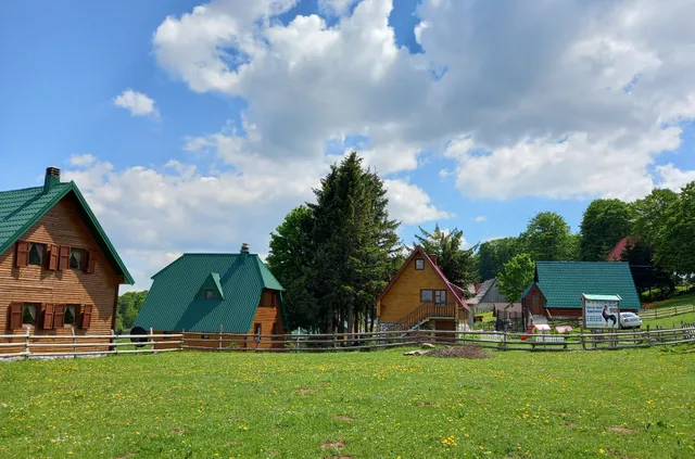 Family Farm Apartments, Durmitor