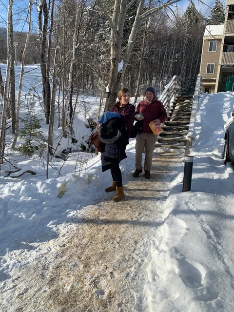 Frank's Bar and Grille