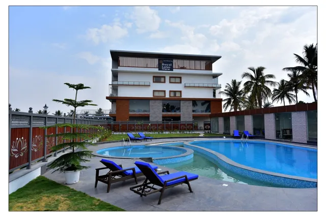 Royal Lotus View Resotel