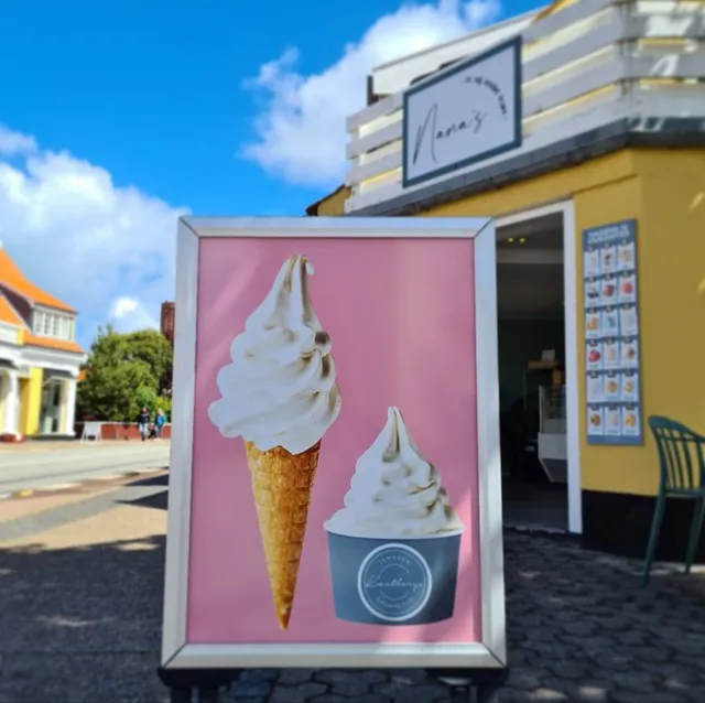 Nana's Is- og Kaffebar