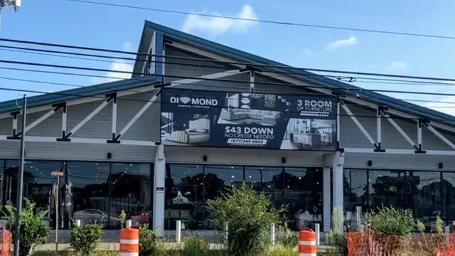 Diamond Modern Furniture