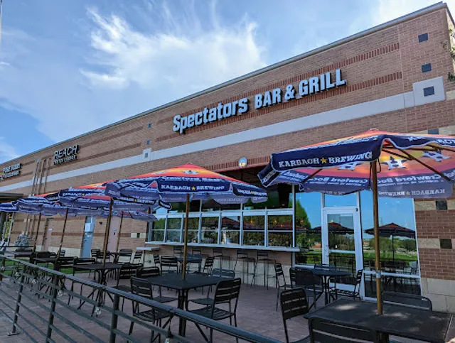 Spectators Bar & Grill - Lake Pointe