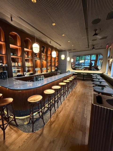 Milly’s Neighborhood Bar