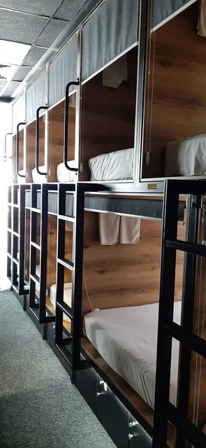 Kapsul'nyy Otel' "Taym Slip"