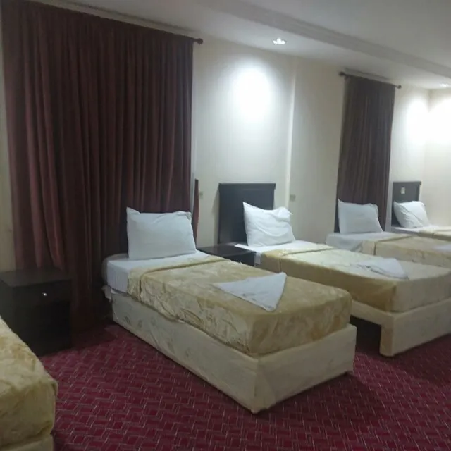 OYO 498 Al Rashdoon Hotel