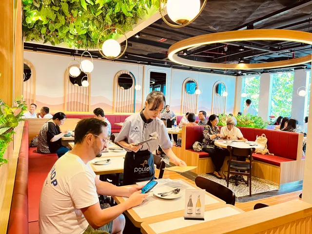 Poulet Việt Nam Sài Gòn Centre