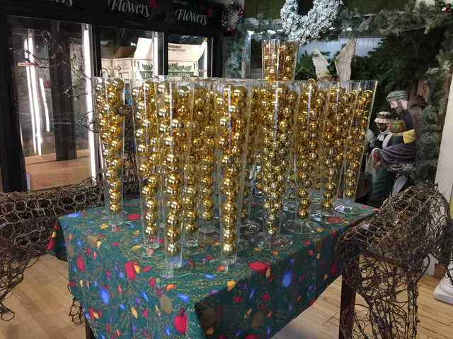 Tunie's Floral Expressions