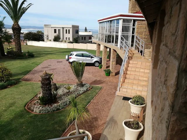 38 Bushwillow