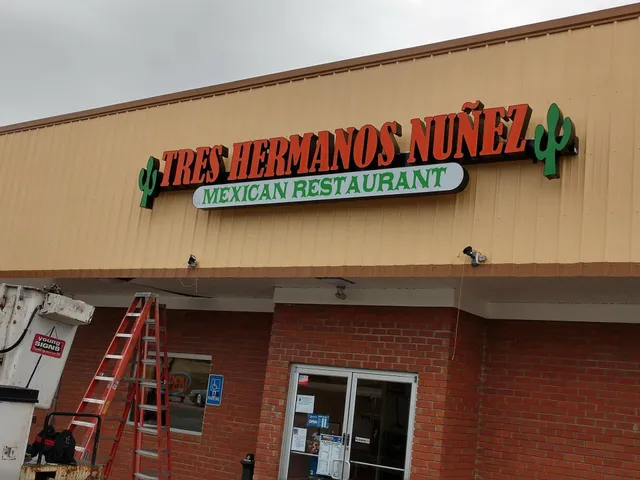 Tres Hermanos Nunez