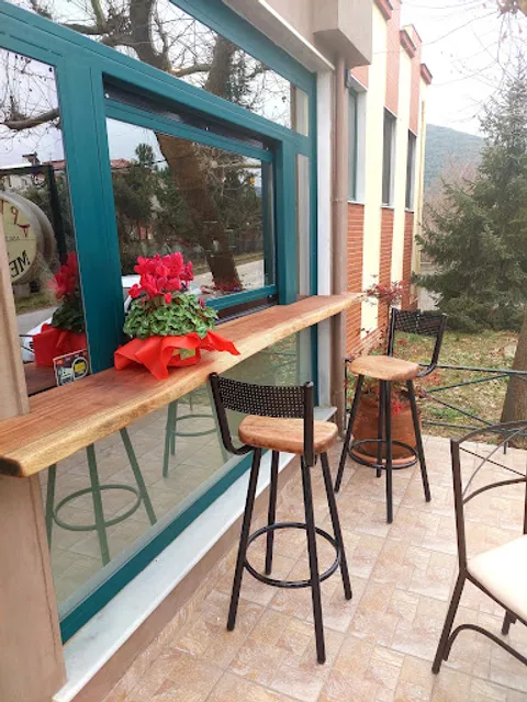 Ο φούρνος του Μενέλαου "Μεζεδοπεινιρλάδικο"