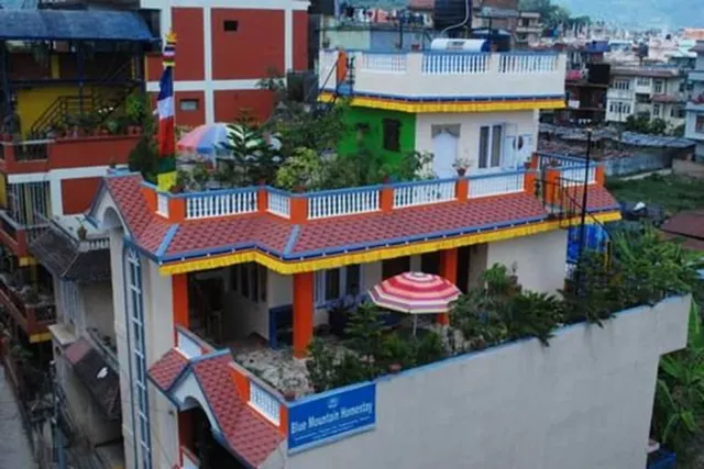 Blue Mountain Homestay & lodge p ltd