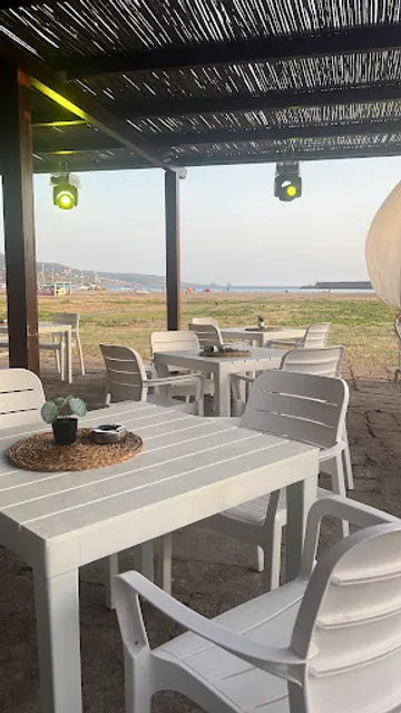 Daisy Summer Eat & Drink