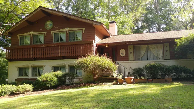 Alpine Hilltop Haus B&B