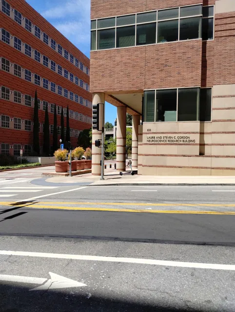Laurie and Steven C. Gordon Neuroscience Research Building