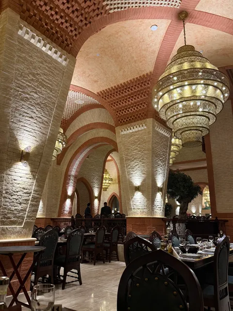 LAYALI ALIRAQ RESTAURANT ( SAMAD ALIRAQI )