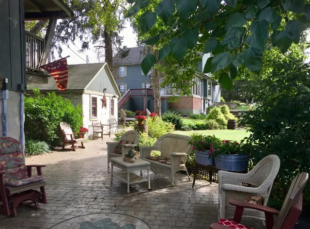 Frogtown Acres Bed & Breakfast