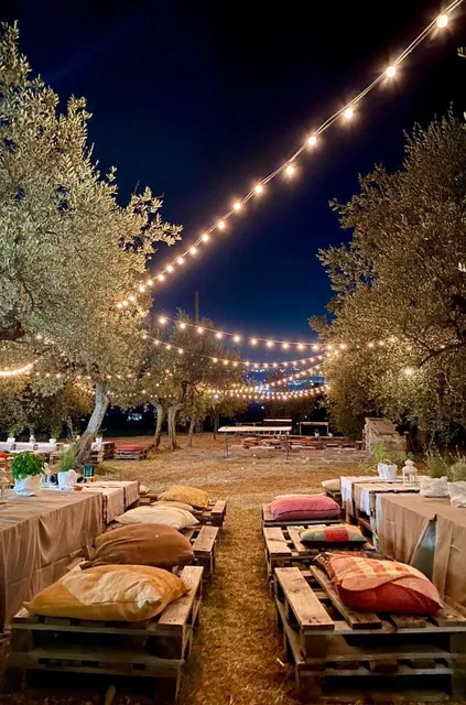 Borgo Medievale di Poggio alla Pieve Relais, Food & Art