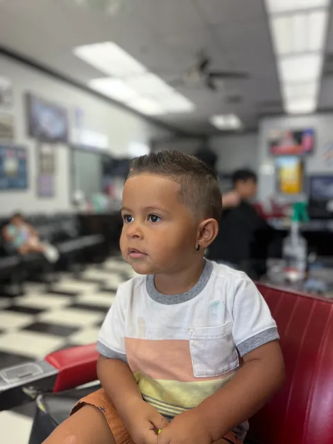 Santos The Barber