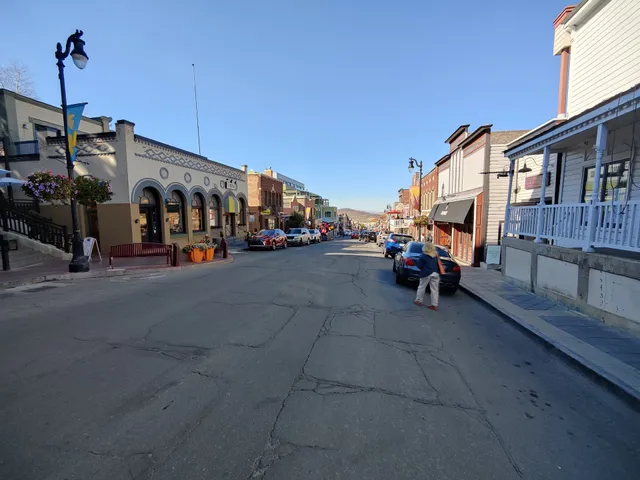 Mountain Trails Gallery