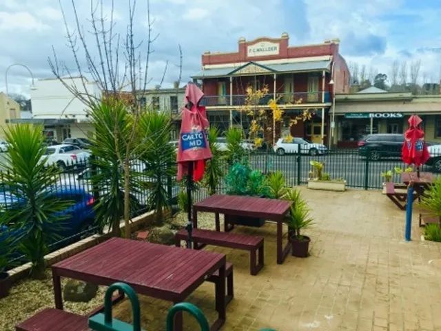 Royal Oak Hotel - Home of Minh Khoi Vietnamese