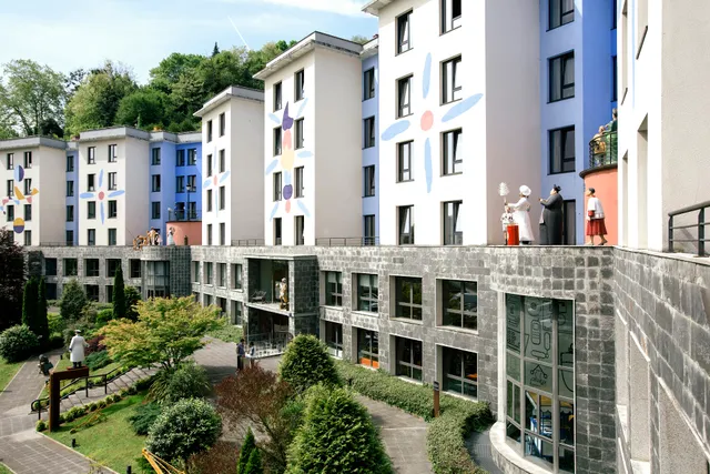 Colegio Mayor Olarain SL