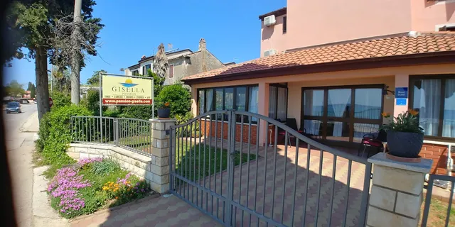 Pansion Gisella- guesthouse