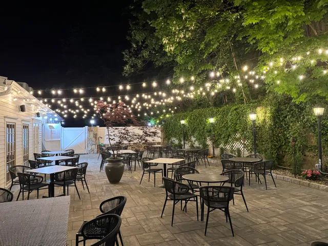 Lenny's Seafood & Steakhouse