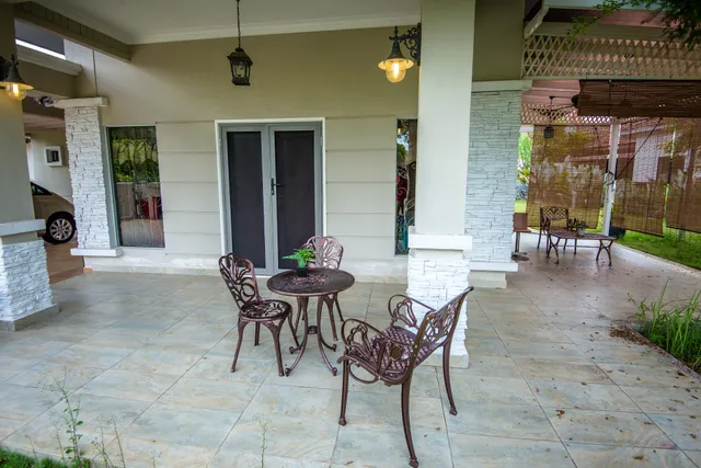 KLIA Airport Transit and F1 Formula One Sepang Jentayu Enstek Bungalow Homestay