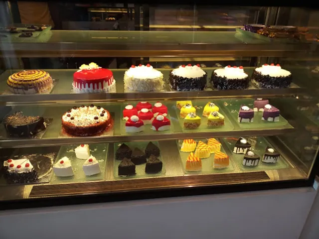 Aryaas Sweets & Bakery