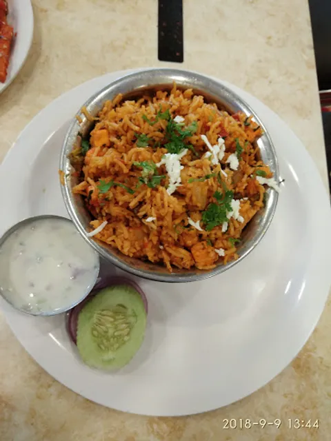 Sri Vishnu Park Restaurant And Banquet Hall