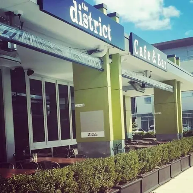 The District Bar & Restaurant